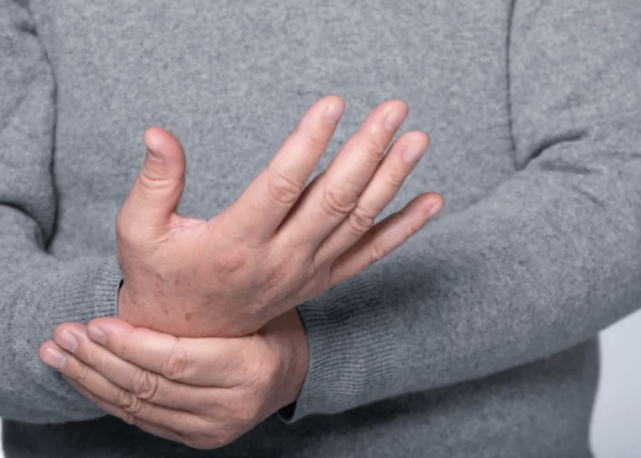 血栓|血管开始“变硬”时，这5个地方会有异常，要及时警惕