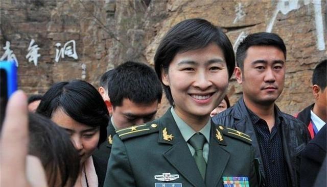 于时为伴 刘洋曾战胜王亚平,成为第一位女航天员,为何只上一次太空?
