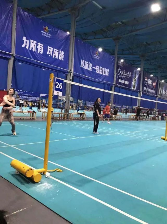 骏德集团 骏德集团又组织团建活动啦！这次小伙伴们一起去打羽毛球咯~