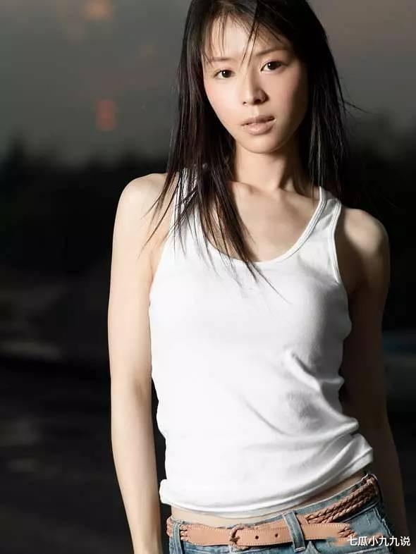 张静初|张静初：“专睡导演20年”，惨遭太太团封杀？41岁的她如何了？