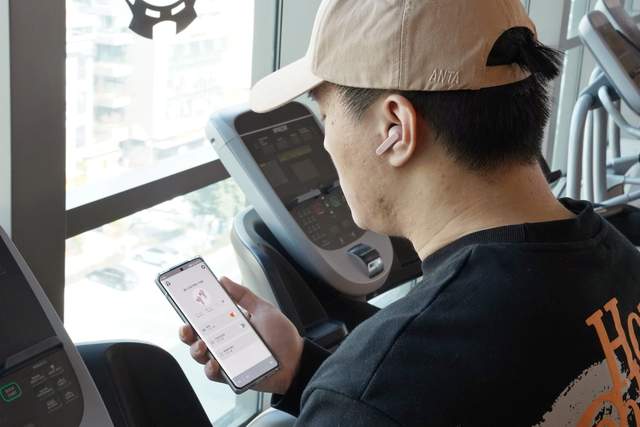 无线耳机|颜值与实力并存,JBL LIVE PRO+或是下款真无线降噪爆品