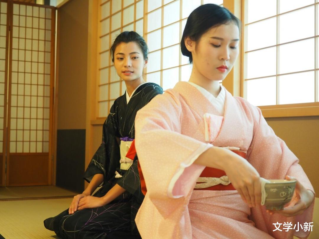 日本人保守刻板,为何却放任“性”产业泛滥?这造成了哪些后果?