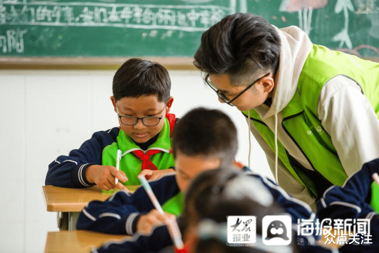 众点关注 用科技领略蔚蓝大海 歌尔“一起计划”助力荣成少年扬帆起航