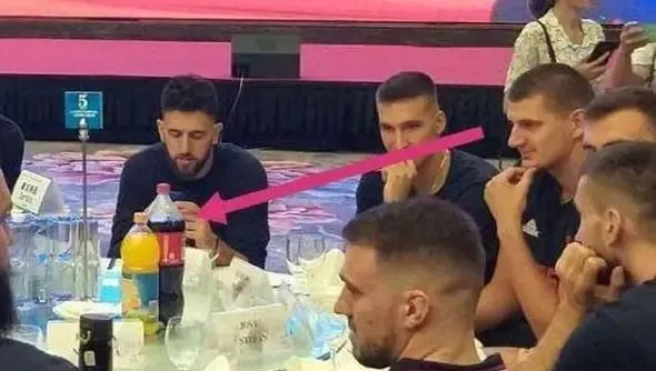 卡梅羅·安東尼|安東尼炸了！干翻3百斤大漢！42分10助！球隊老大今年第1次空砍