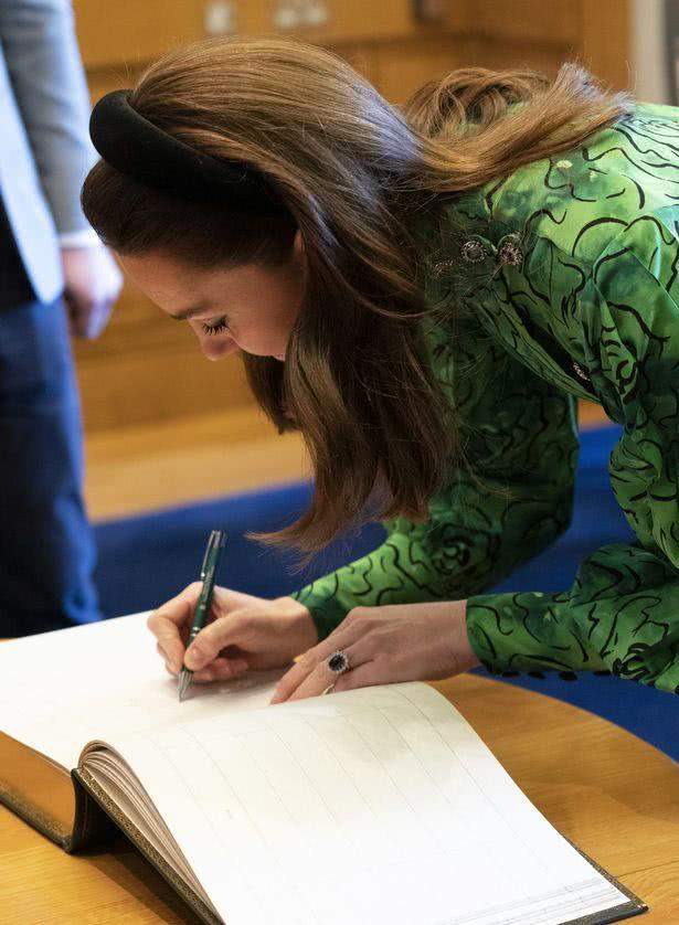 威廉|凯特需遵守的王室规则：必须走在威廉后面、不许玩大富翁不许吃蒜