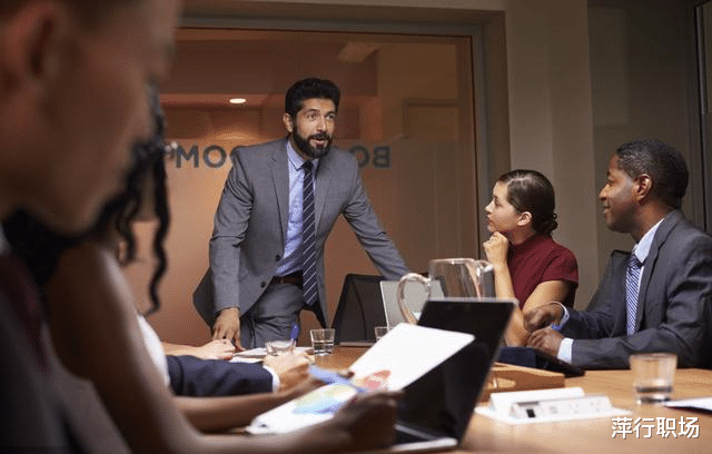 |往往深藏不露的同事，都有三个表现，必成大器