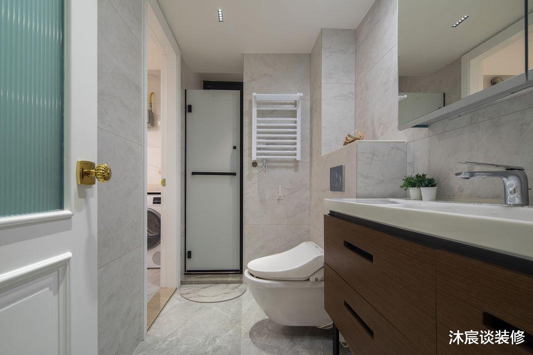 50岁阿姨太让人佩服，自己改造新家，场面很温馨，活出想要的样子