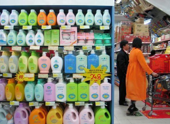 建议女性:这3种“洗发水”慎重购买,虽销量不低但存在诸多问题