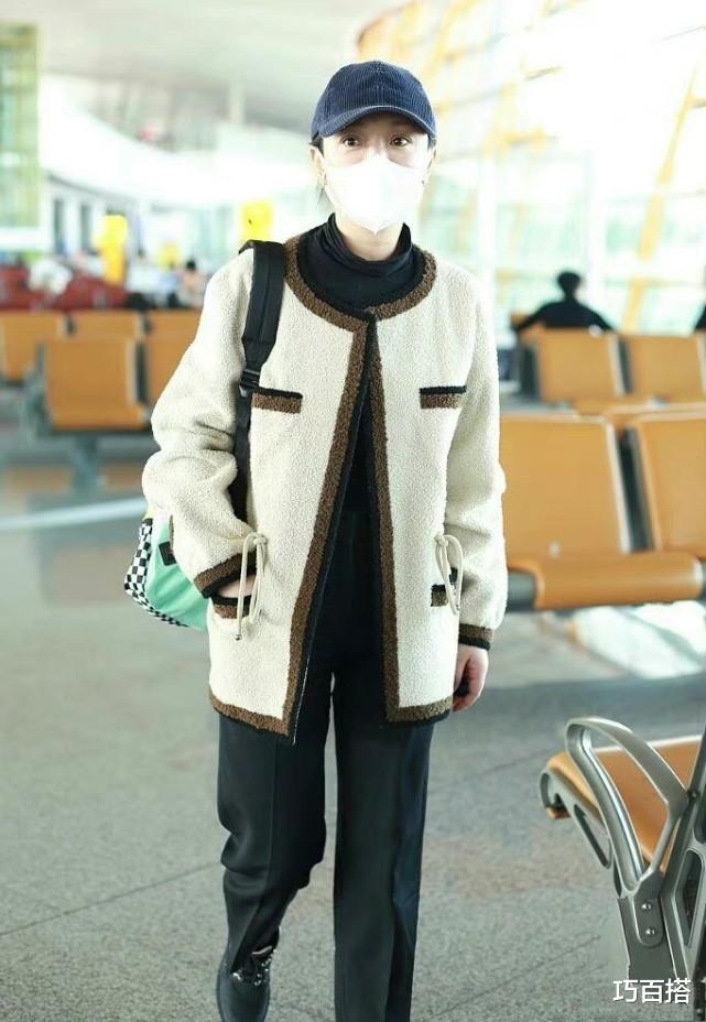 周迅|周迅终于发福利了！穿紧身羽绒服配萝卜裤低调隐形，比小敏家还美