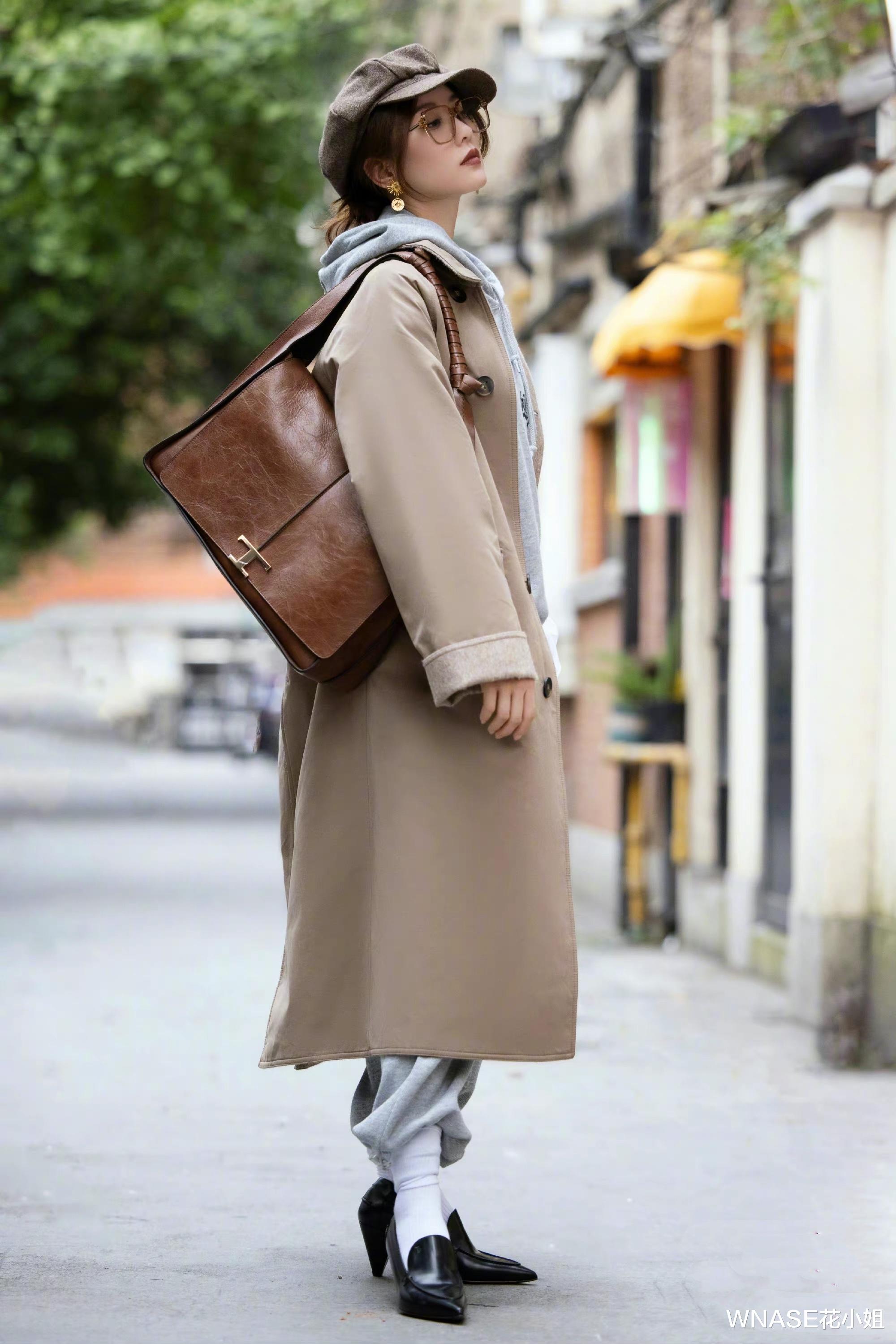 WNASE花小姐 刘诗诗这一身秋冬穿搭拿捏得太好了！复古高级还暖和，值得一试