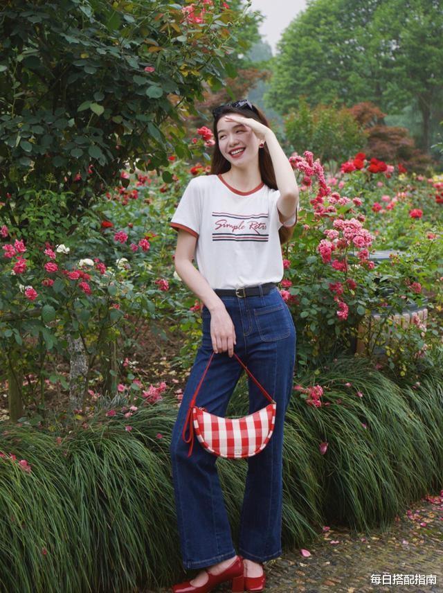 每日搭配指南|夏天别只会穿裙子,今年流行“上衣+九分裤”,显高显瘦又时髦