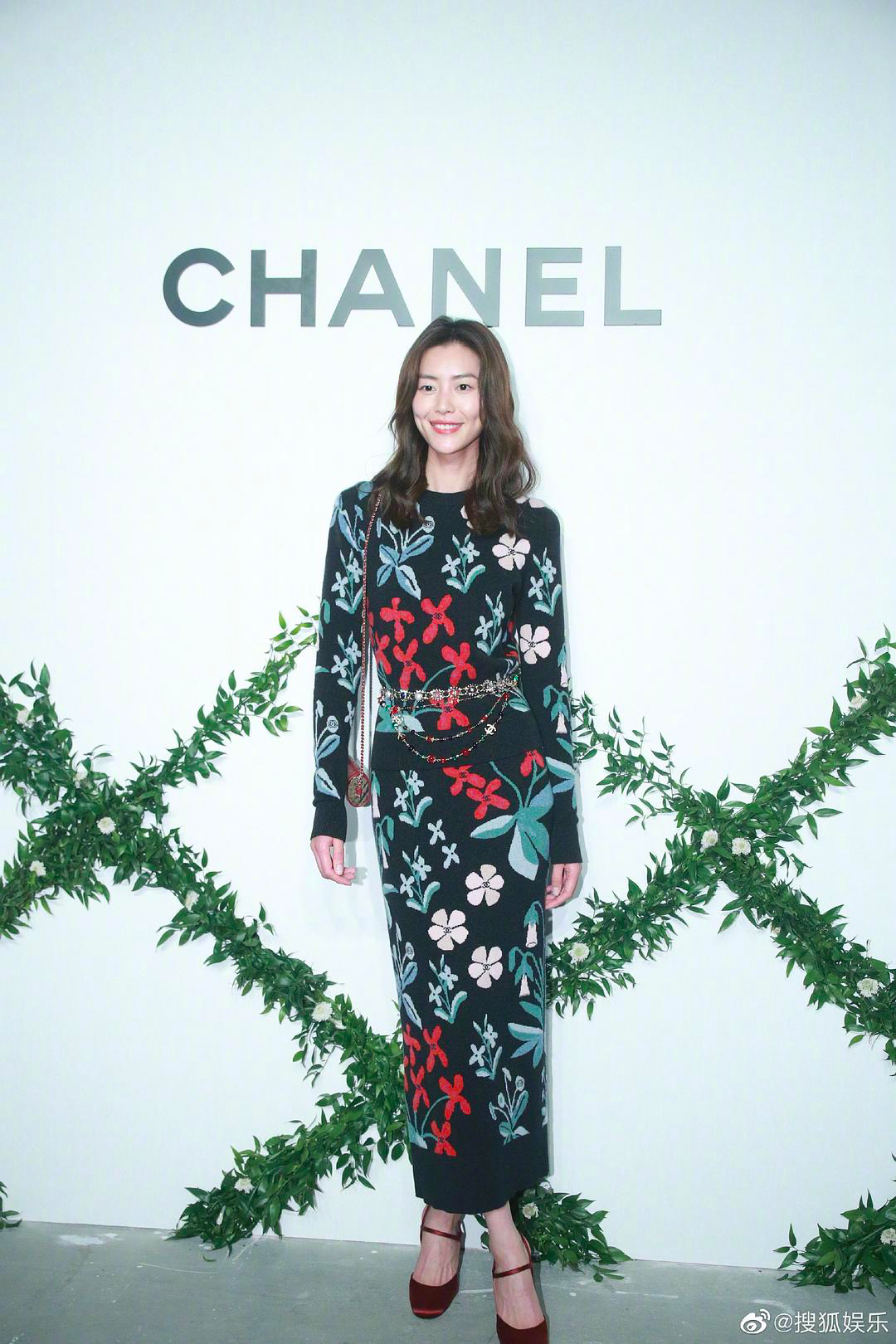 香奈儿|香奈儿酒会的男星，被吐槽简直是保安集会，陈伟霆我都没认出来？