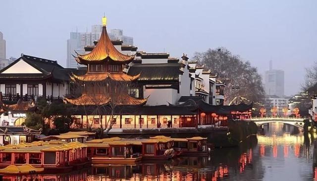 画的人 国内很繁忙的高速铁路,是世界标准最高的城际铁路