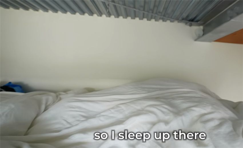 日本小哥蜗居7㎡公寓，吃住全在浴缸里？网友：这还没我家阳台大