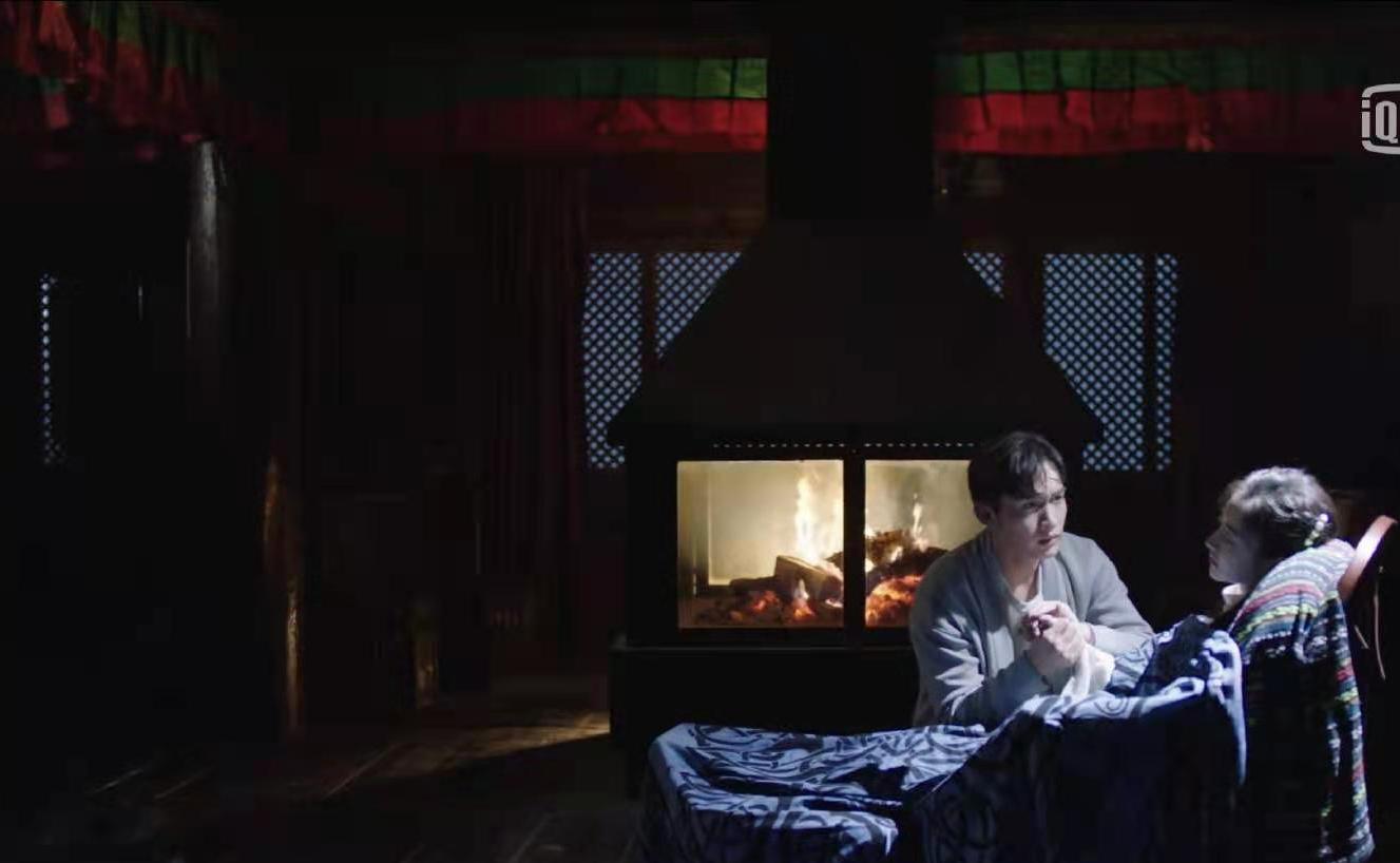 娱圈小萌 司藤杀白英把妖力给秦放，自己被竹子精收养，秦放不甘心追到深山