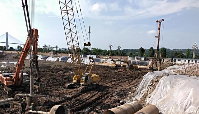 混凝土|盖房的高度取决于什么？是取决于地基吗？自建房怎么做地基？