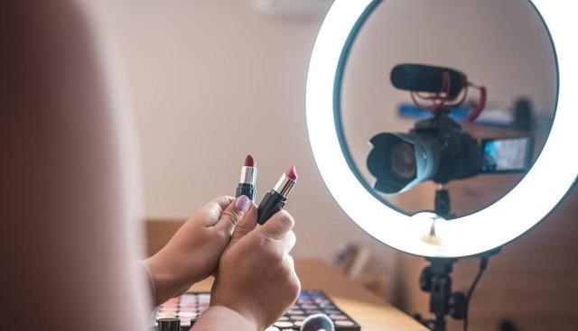 人民日报 “地摊经济”过后,这一行业又要“放开”?实体店的“春天”来了