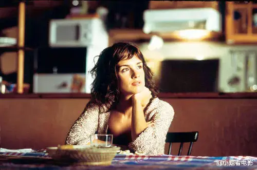 戏梦巴黎|比《戏梦巴黎》还好看，这5部限制级电影，一定要点赞收藏