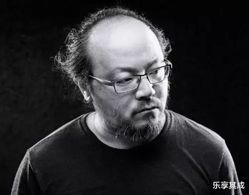 魏大勋|魏大勋被逼现场摘发套，花美男变成了铁憨憨，连00后也跟假发套杠上了