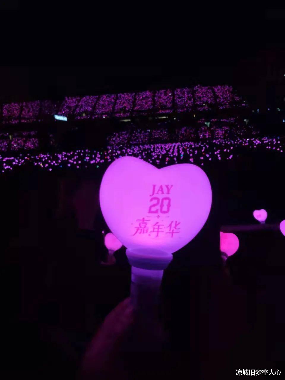 爱莉安娜·格兰德|过了30岁，为什么还在听周杰伦