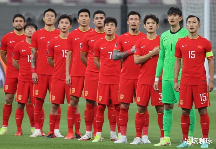 意大利队|国足出征日本时间曝光！李霄鹏复制李铁：不换血，新首发11人浮现