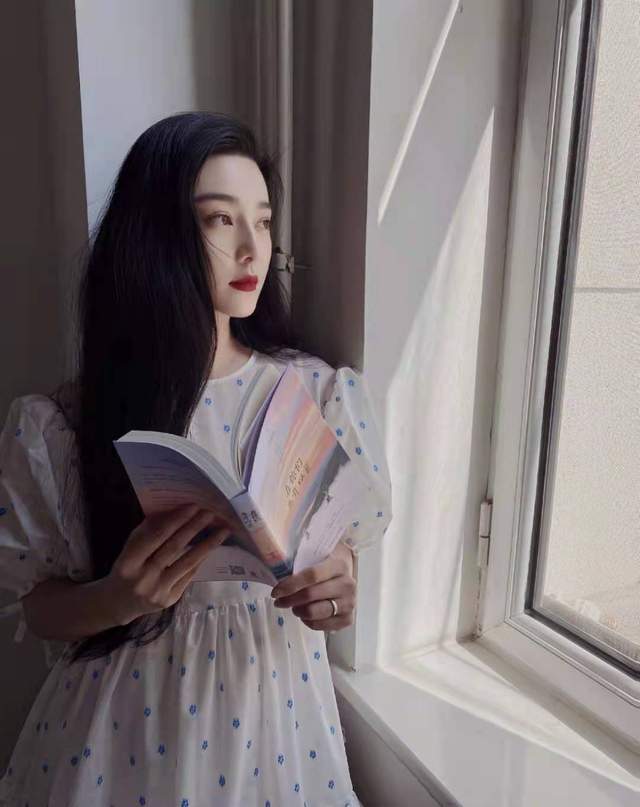 还珠格格|《还珠格格》开播23年：主演险全军覆没，杀妻、出轨、撞人太唏嘘