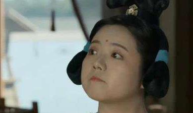 张艺兴|《风起洛阳》的神仙选角，胖丫鬟出圈走红，网友：现实版唐瓷娃娃