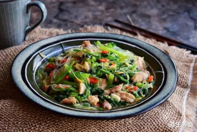 衰老|这菜不起眼,却是养肝明目的高手!10月正大量上市,比炸酱面过瘾