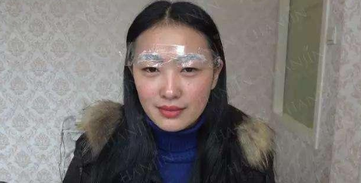 好物官|女生“纹眉”是不是智商税？看看真实案例，网友：好心疼啊