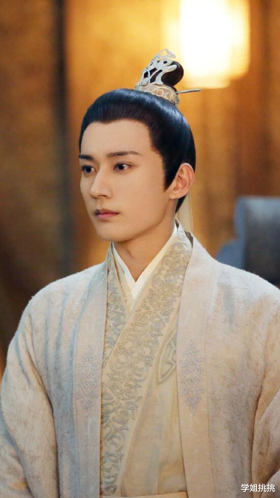 汪铎|这3位男明星总演“万年男二”，又帅又让人心疼