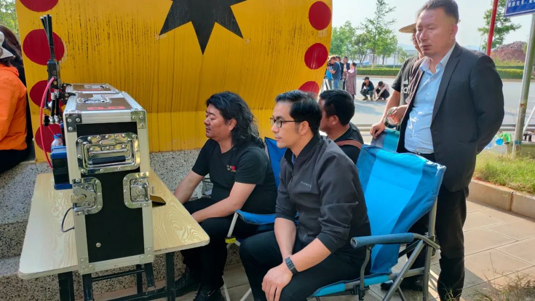 石林快报 电影《牛筋村长》在石林顺利杀青