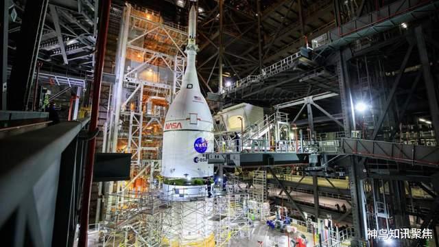 美国载人登月推迟,NASA局长急了:中国进步太快,对美威胁太大