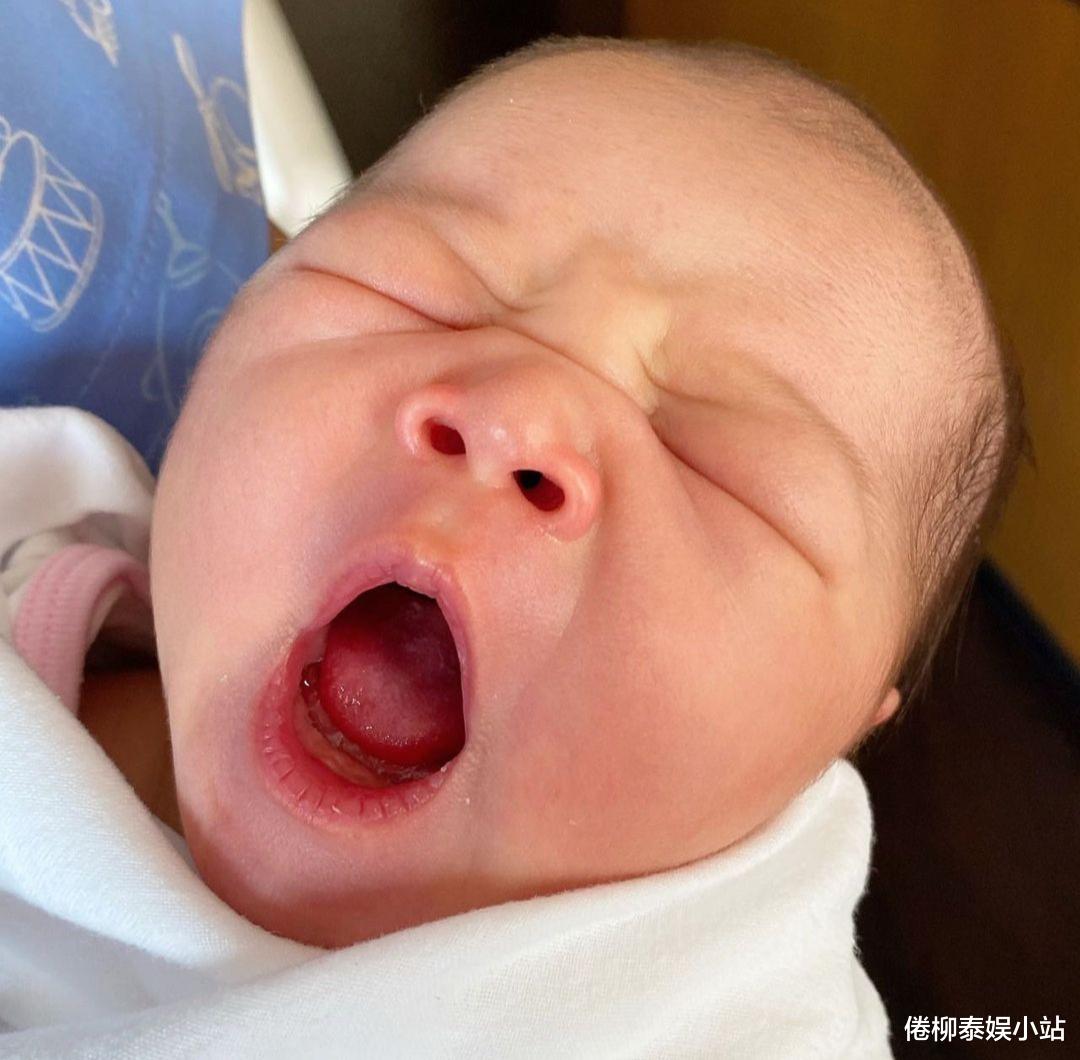 芒果台|为母则强，泰星Mew分享初为人母感受，Ken太大赞其忍耐力超强