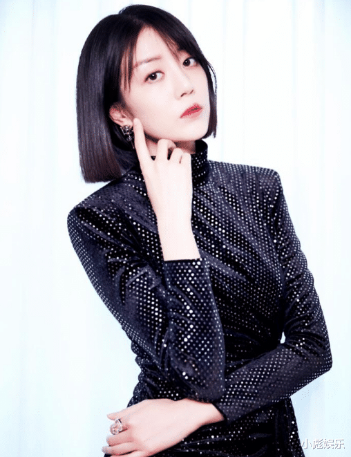 杨幂|她当红时选择和杨幂解约，如今沦落到卖洗发水