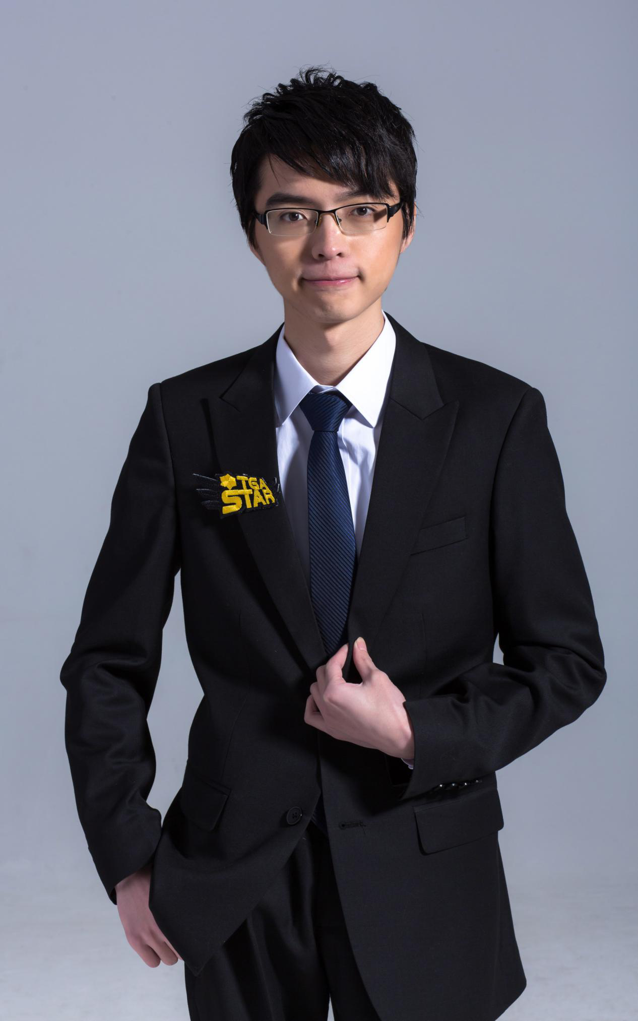 电子竞技|前英雄联盟官方解说D娘 | 身份互换 初心未变！