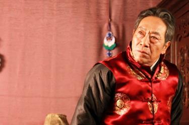 杨幂|老头娶小36岁女星，婚后生下二子，生活过得幸福美满