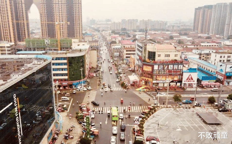 出租车 河南20岁女幼师离奇殒命案疑云:跳湖自尽遗体上却未穿裤子