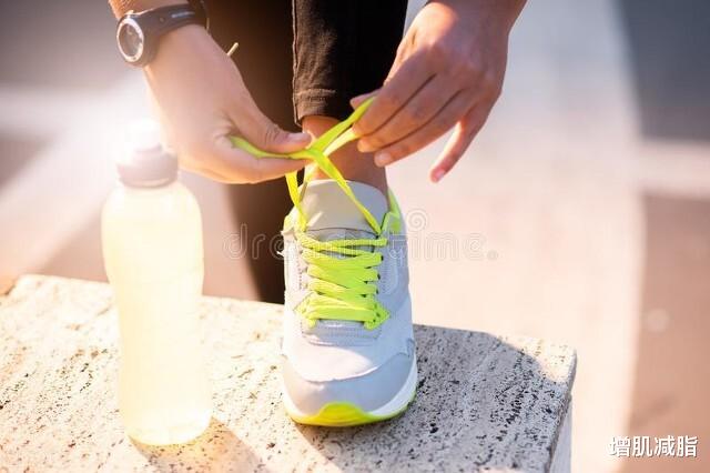 增肌减脂|跑步坚持5公里，真的很难吗？长期坚持跑步，有什么好处？