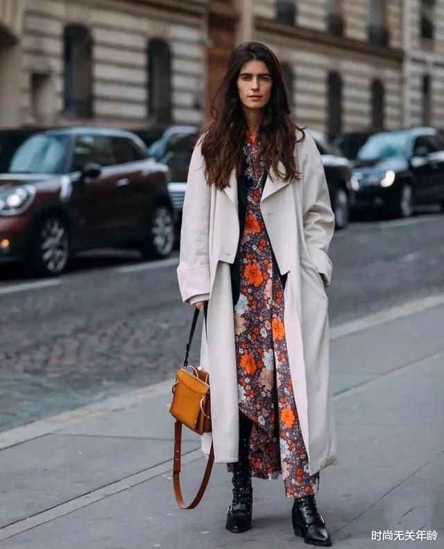 时尚无关年龄 风衣正当时，人人都有的风衣怎么穿才时髦？十种穿法想时髦赶紧收