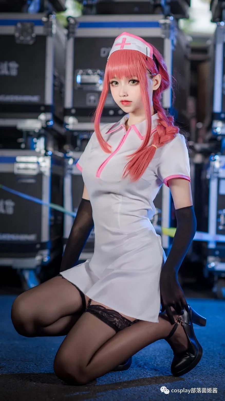 小姐姐|cos：漫展上的治疗小姐姐@大大卷卷小卷