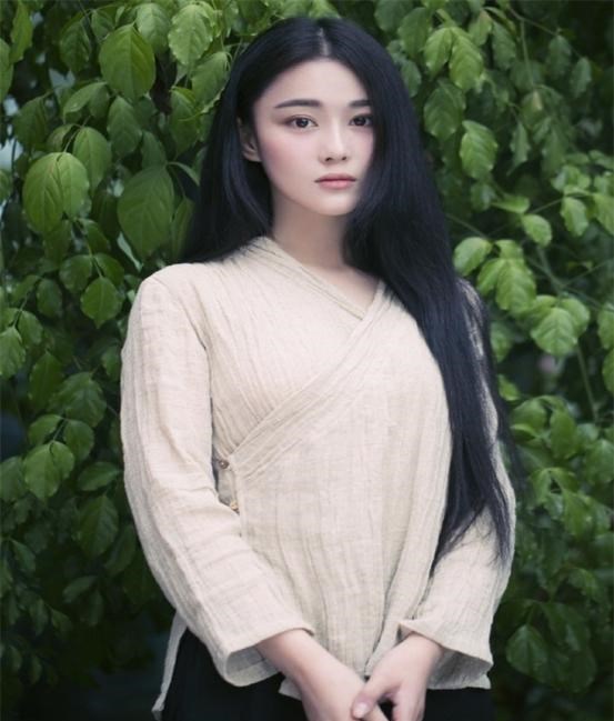 金泫雅 张馨予为新戏减肥，自曝体重106斤，自己做健康餐吃蔬菜不吃主食