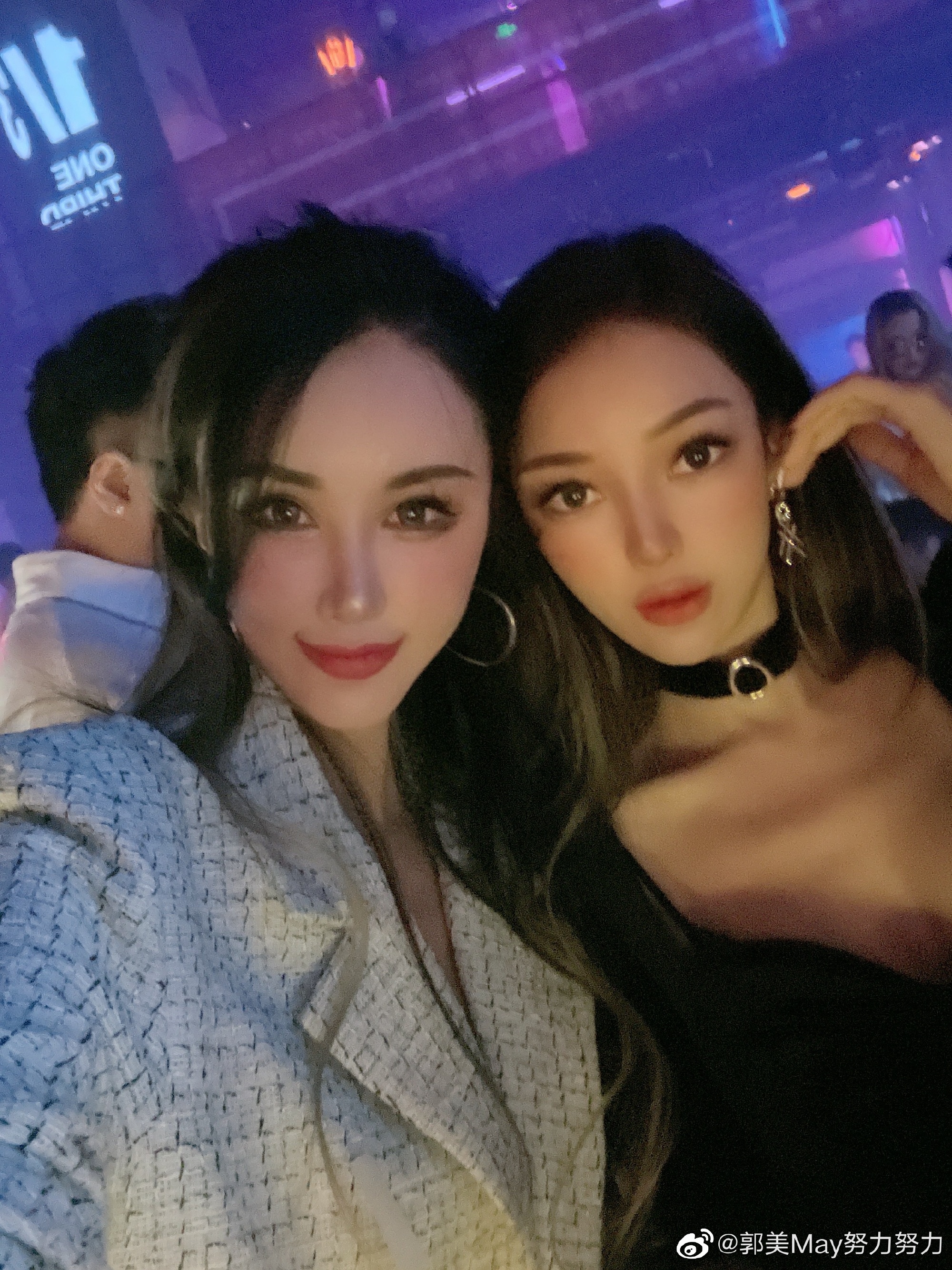 向华强|郭美美大方公布恋情，对方是不是男生，而是看守她的女狱警！