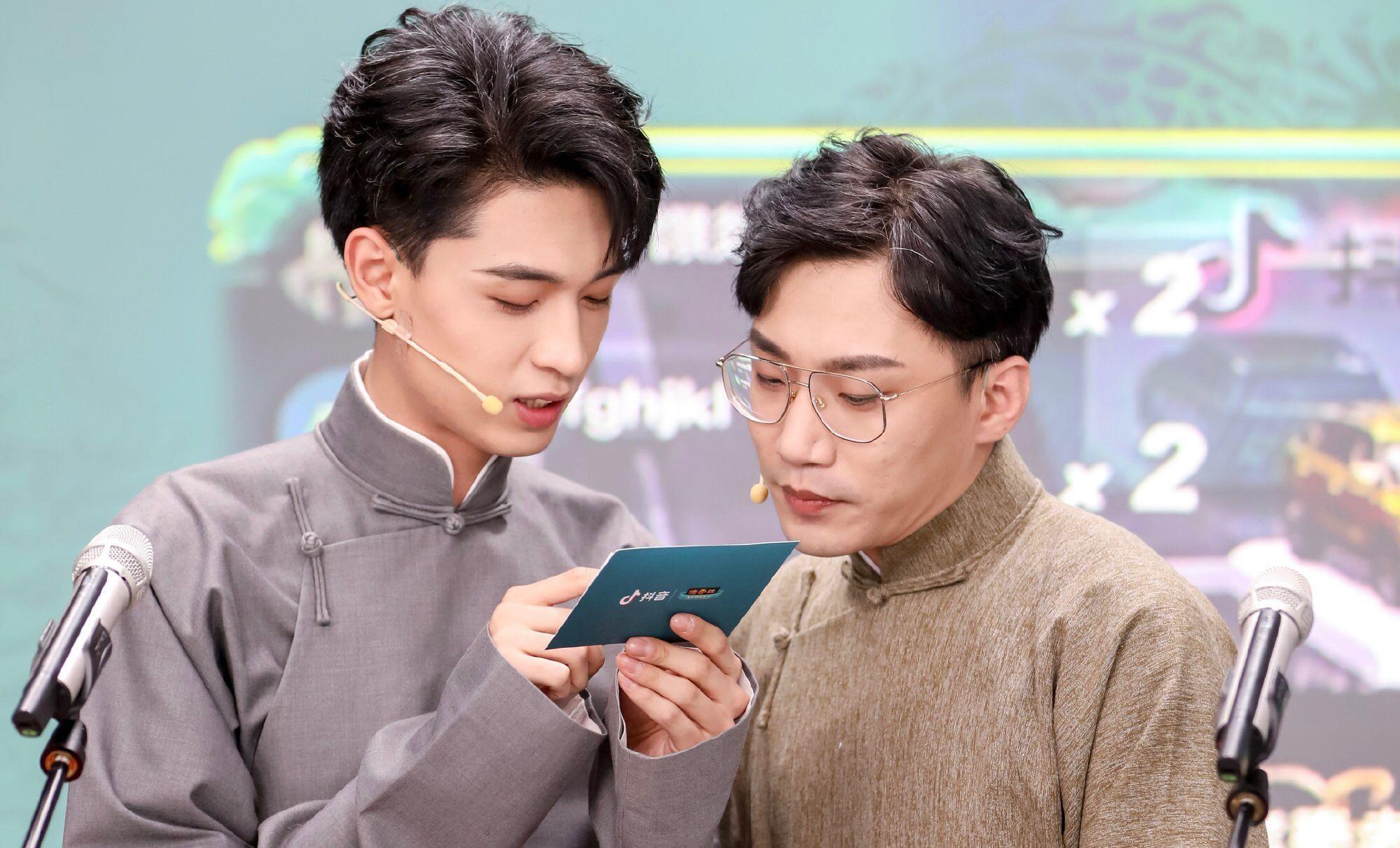 相声|德云社门面代表秦霄贤，放着好好地富二代不做，却痴迷于相声