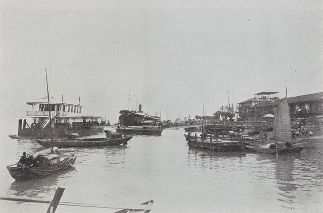 南京|1910年的南京下雪老照片，玄武湖全景，留着长辫的警察，明故宫遗址