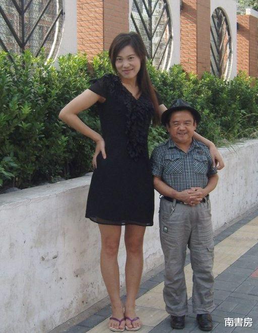 陈三木|“中国第一矮星”陈三木，靠演土地公走红，4任妻子个个颜值出众