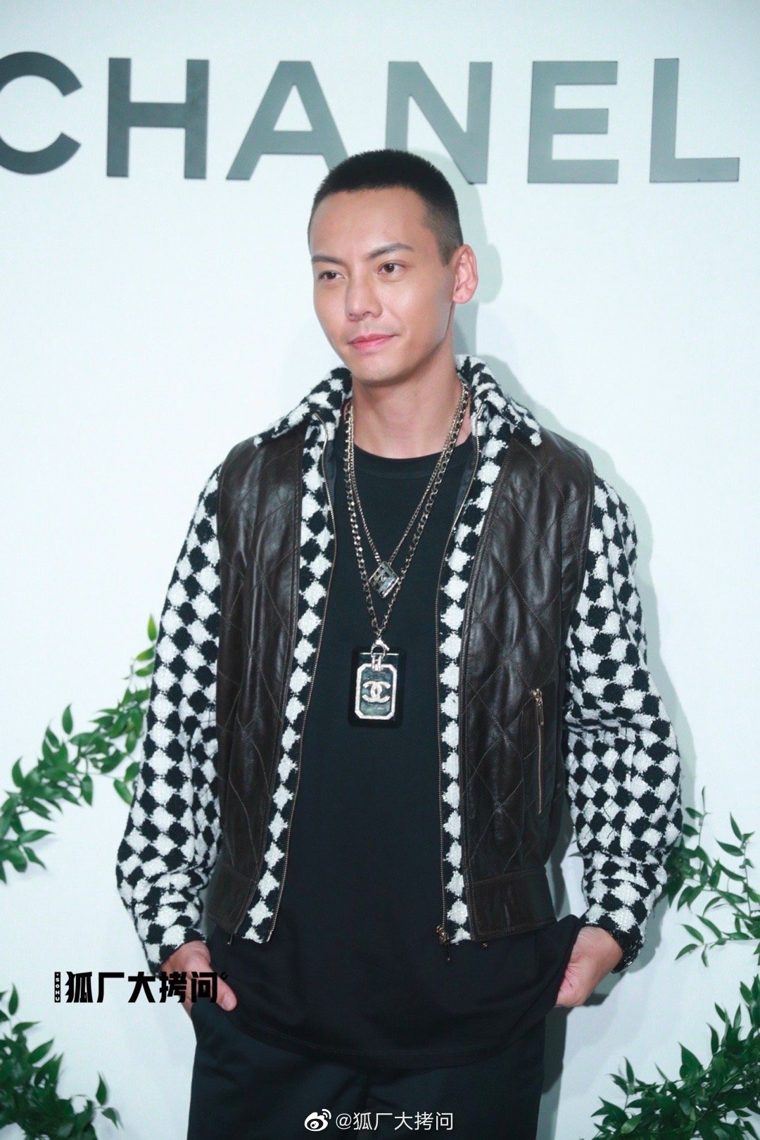 香奈儿|香奈儿酒会的男星，被吐槽简直是保安集会，陈伟霆我都没认出来？