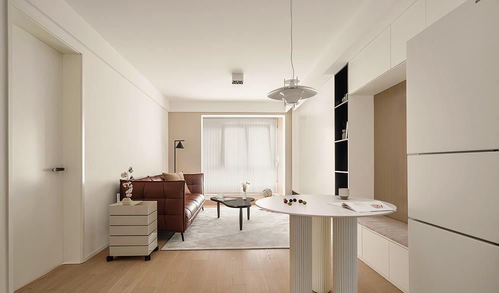 她家客餐厅能做装修模板了!共用5米6长收纳柜,多重功能加分不少