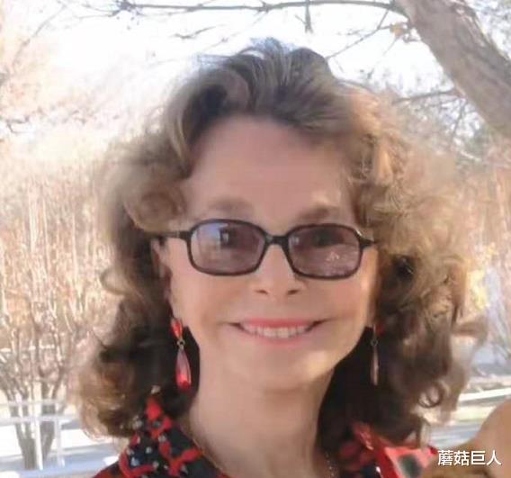 珊瑚礁 去年发生的“红光飞碟”坠毁事件，真相就差一层纸，为什么我们必须不知道