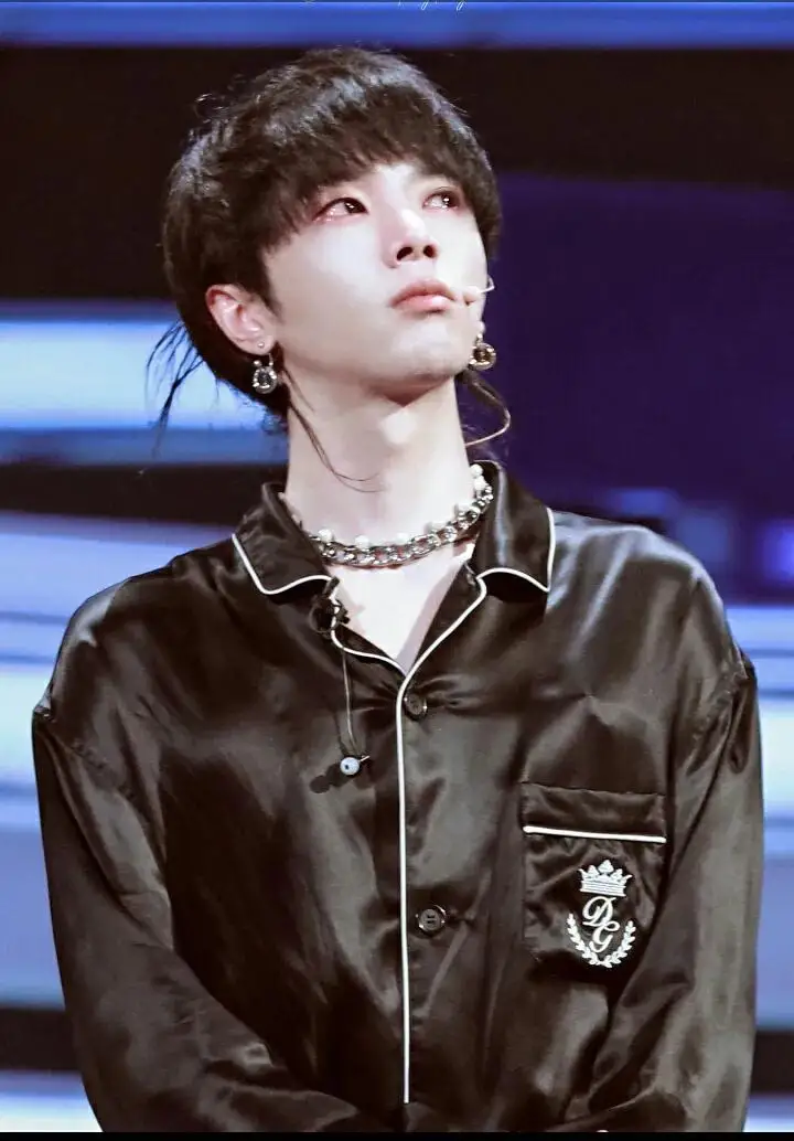 华晨宇|网爆华晨宇2年前逼张碧晨流产，还出轨邓紫棋！