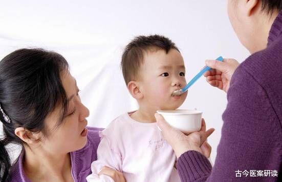 医生|女子坚持早起跑步，竟不幸瘫痪，医生：晨起1习惯早已将骨头“掏空”